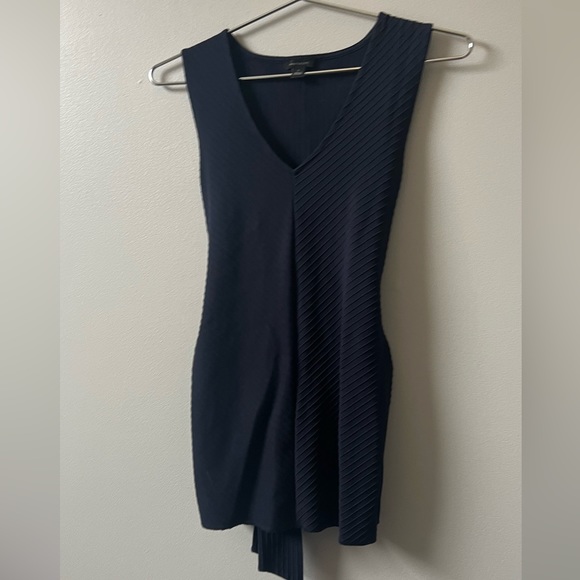 Ann Taylor Navy V-Neck Adjustable Tie Top - Picture 4 of 10